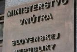 Ministerstvo vnutra riesi problemy v socialnom systeme vojakov a policajtov Dotknu sa aj materskeho