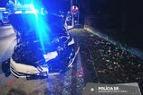 Zrazka na krizovatke v Revucej Rozbite policajne auto a dalsie osobne