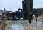 Kim Cong un sledoval testovanie novych protilietadlovych rakiet