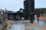 Kim Cong un sledoval testovanie novych protilietadlovych rakiet