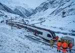 Lavin a v kantone Valais vykolajila ranny vlak trat medzi Goppensteinom a Brigom je uzavreta