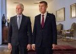 Babish chce ist na summit NATO namiesto prezidenta Pavel je prekvapeny jeho planom