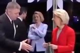 Uniklo video v ktorom Robert Fico podvdza svojich vlastnych volicov