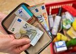 Styria z desiatich Slovakov setria pri beznych nakupoch potraviny obmedzuju vyrazne