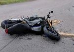 Policia zasahuje pri vaznej dopravnej nehode v Trstenej doslo k zrazke auta s motocyklom hlavny tah je ciastocne uzavrety