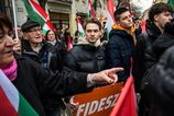 Viktor Orban priznava tazku porazku Fideszu avsak odmieta sa vzdat