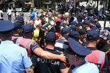 Albansko zasiahli protesty proti hotelu spajanemu s rodinou Trumpovcov Policia zazdruzila viacerych demonstrujucich