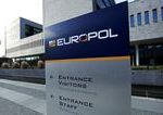 Europol odhalil online siete muzov podozrivych z omamovania a sexualneho zneuzivania svojich partneriek
