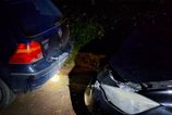 Hromadna nehoda troch aut v Liesku Hasicii museli osetrovat styroch zranenych priamo na ceste