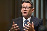 Novy britsky premier Burnham prijme prezidenta Zelenskeho ako svojho prveho zahranicneho hosta