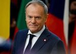 Polsky premier Donald Tusk sa vo stvrtok dobrovolne vzdal svojej poslaneckej imunity v reakcii na obvinenie z ohovarania