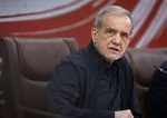 Iransky prezident Pezekijan priznava ze komunikacia s najvyssim duchovnym vodcom Chameneim je nesmierne narocna