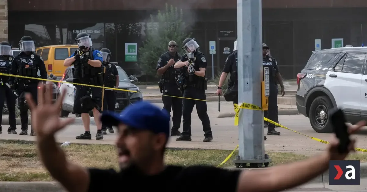 Agent ICE postrelil muža v texaskom Austine