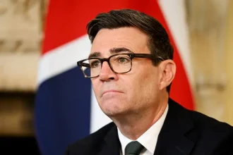 Andy Burnham: Brexit priniesol Británii viac škody ako osohu