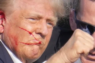 Atentát na Trumpa má ďalšiu obeť, zranený účastník zomrel po 14 mesiacoch