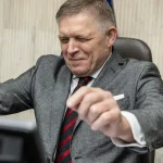 Česi sa smejú z Fica, prirovnávajú ho k popletenému kráľovi z Pyšnej princeznej