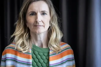 Do úst udierala nožničkami, škola ju neprijala. Bez mamy skončí Ema s 50-ročnými