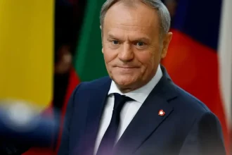Donald Tusk varuje pred rastúcou hrozbou: Ruské útoky sa stále viac približujú k Poľsku