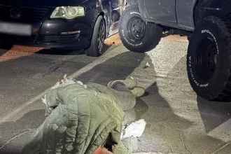 Dráma v Bratislave: Ukradol auto na pumpe, po naháňačke ho zadržali svedkovia