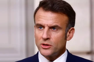 Estónsko kritizuje Francúzsko za tlak na zrušenie sankcií voči Usmanovovi