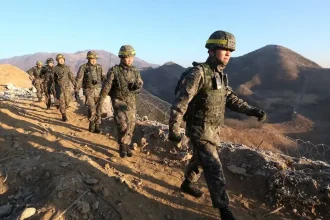 Explózia v demilitarizovanom pásme zranila troch juhokórejských vojakov