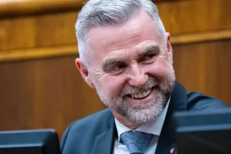 Gašpar čaká podporu rozpočtu od Tarabovej skupiny, provizórium považuje za riziko