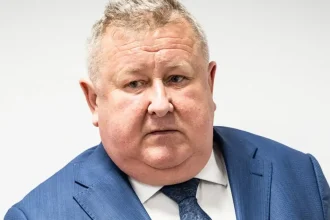 Holjenčíkova žena opäť zarába v energetike, dostala sa do dozornej rady