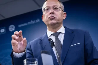 Koalícia sľubuje lepší rozpočet, než zdedila. V predvolebnom roku to opozícia odmieta