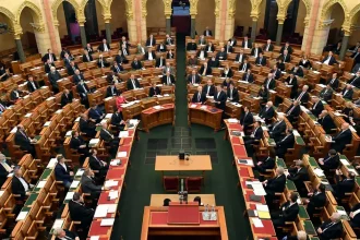 Maďarský parlament odmietol prezidentovho kandidáta na generálneho prokurátora