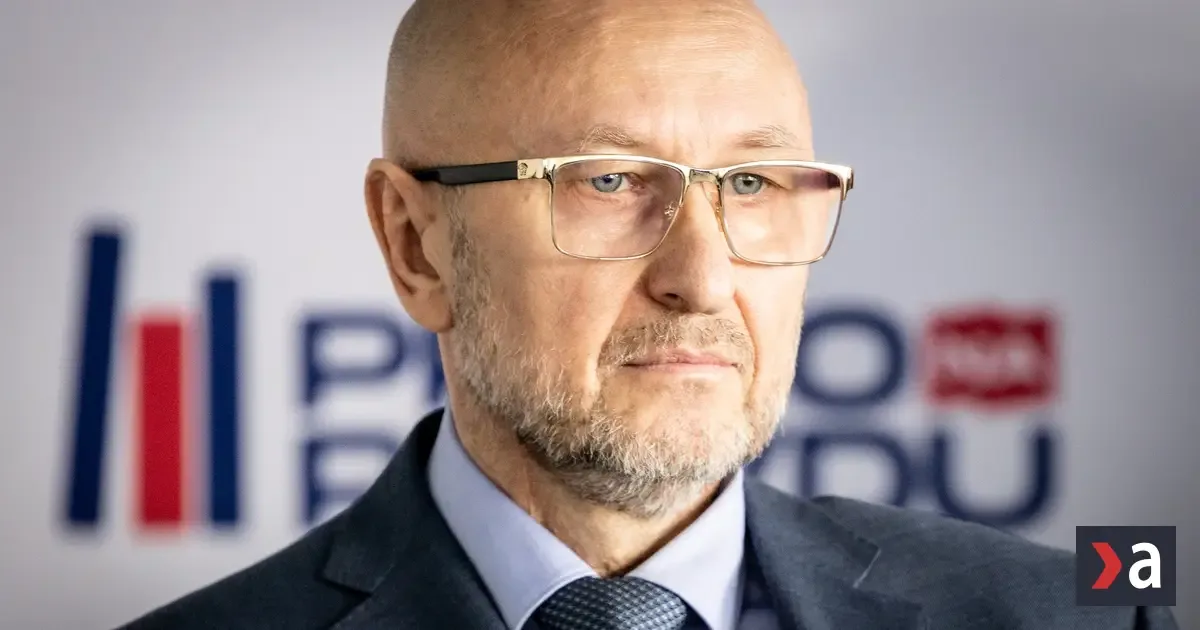 Mení strany? Funkcia za Borisa Kollára, dnes kandiduje za Zoroslava
