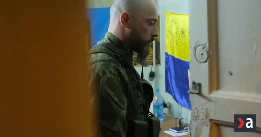 Oceňovaný dokument Zomrieť a žiť na Cinematiku: Príbeh troch mužov, ktorí sa učia žiť