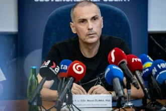 Ostré výroky premiéra Fica voči prokuratúre môžu viesť k tragédii, varuje Maroš Žilinka
