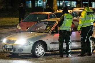 Policajné pokuty už možno nebudeme platiť v hotovosti, rezort chystá zmeny