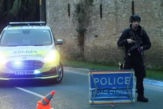 Polícia zadržala podozrivých v súvislosti s bombami pri britskej základni využívanej USA