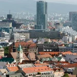 Prezident prednesie správu o stave republiky, opozícia sa pokúsi odvolať Sakovú a Eštoka