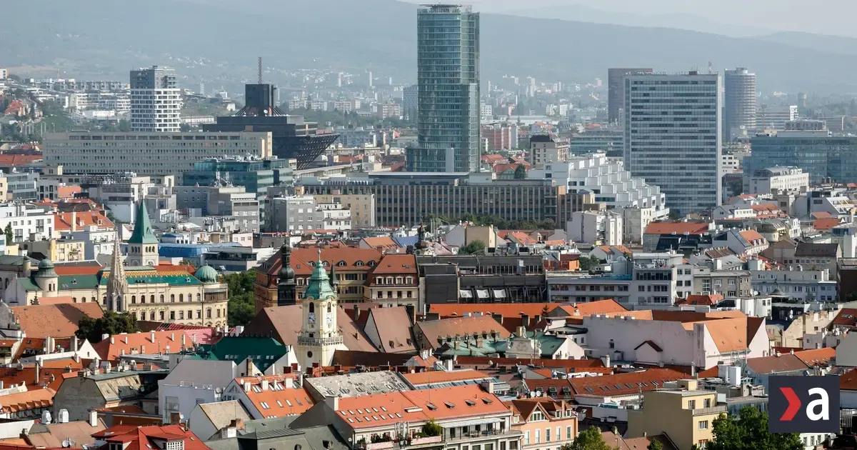 Prezident prednesie správu o stave republiky, opozícia sa pokúsi odvolať Sakovú a Eštoka