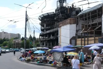 Ruiny namiesto trhu. Ruský útok zničil známe kyjevské trhovisko
