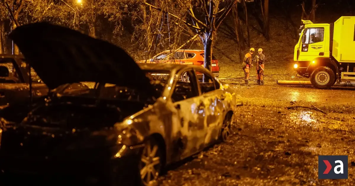 Ruské rakety zasiahli Kyjev, útok si vyžiadal obete a poškodil pôrodnicu