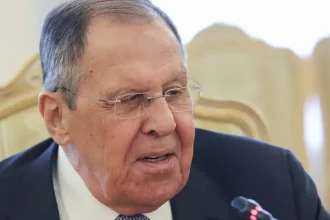 Rusko nepovažuje za potrebné pozastaviť vojnu na Ukrajine, vyhlásil Sergej Lavrov