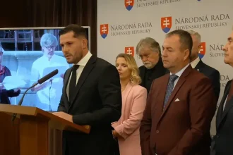 Smer obvinil Mier Ukrajine z šírenia nacizmu. Iniciatíva: Bandera je kontroverzný