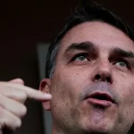 Syna Jaira Bolsonara vyšetrujú za korupciu. O post zabojuje s Lulom