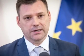 Taraba zvyšuje napätie v koalícii, Fico odmieta vydieranie a žiada stabilnú vládu
