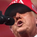 Trump zakázal CNN, Politicu a MS NOW v Bielom dome, obvinil médiá z klamstiev