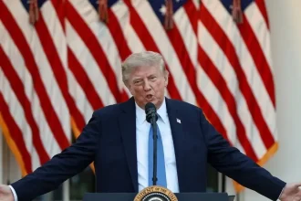 Trump zmietol iránsky návrh zo stola. Po voľbách sa chystá obnoviť bombardovanie