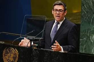 Umelá inteligencia musí byť bezpečná a pod kontrolou vlád