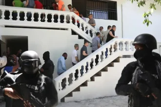 USA prevzali 18 podozrivých z vraždy haitského prezidenta Moïsa