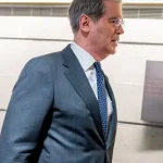 USA tlačia na Irán ekonomicky. Minister financií vysiela tímy s cieľom izolácie.