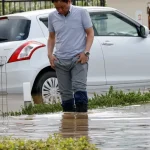 VIDEO: Tajfún Dujuan zasiahol Tokio. Obete, zosuvy pôdy, tisíce bez elektriny