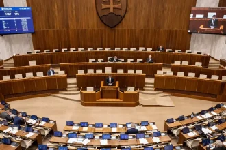 Začína 61. schôdza parlamentu: Pozrite si prehľad takmer 300 programových bodov