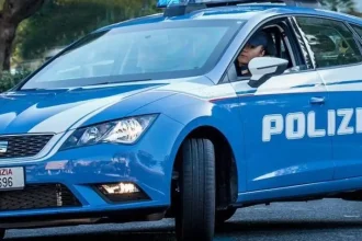 Žiak v Ríme napadol učiteľku nožom, zastavil ho spolužiak z Konga